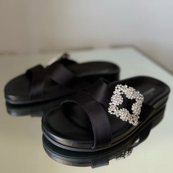 New MANOLO BLAHNIK Chilanghi Crystal Buckle Slide Sandals $1,095 37 - Picture 9 of 13